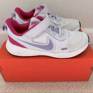 Nike Revolution 5 Shoes
